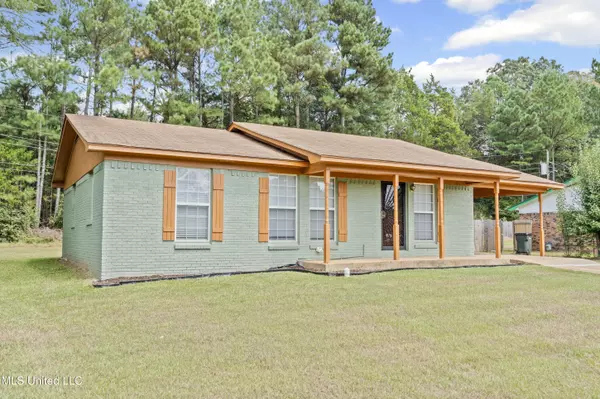 Holly Springs, MS 38635,530 Sanders Avenue