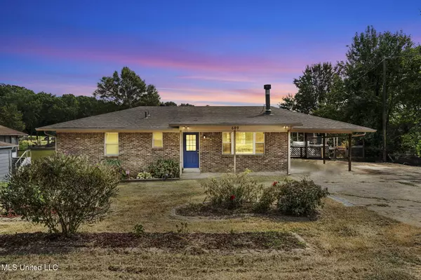 689 N Thunderbird Drive, Hernando, MS 38632