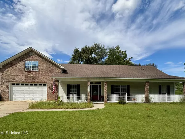 8800 Spring Avenue, Ocean Springs, MS 39564