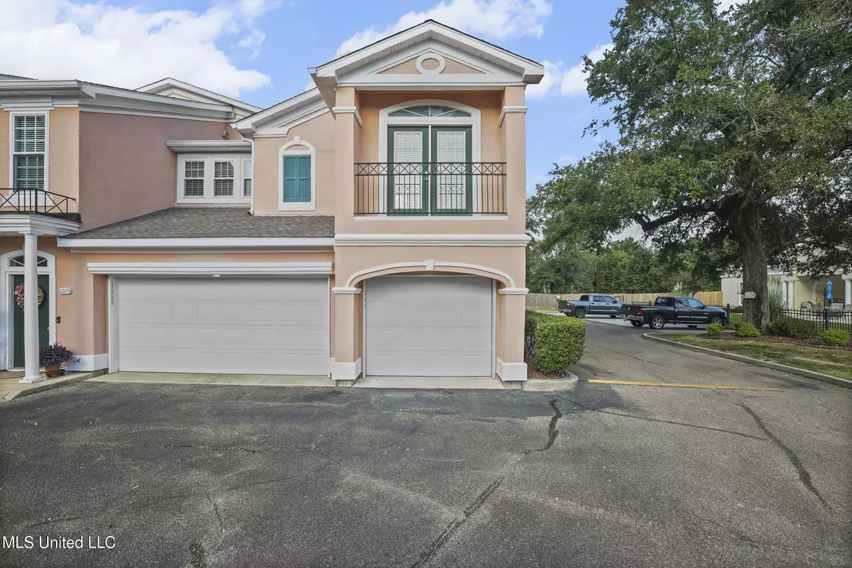 Gulfport, MS 39507,2252 Beach Drive #1203