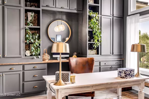 Biloxi, MS 39532,15621 Rue Dauphine Circle