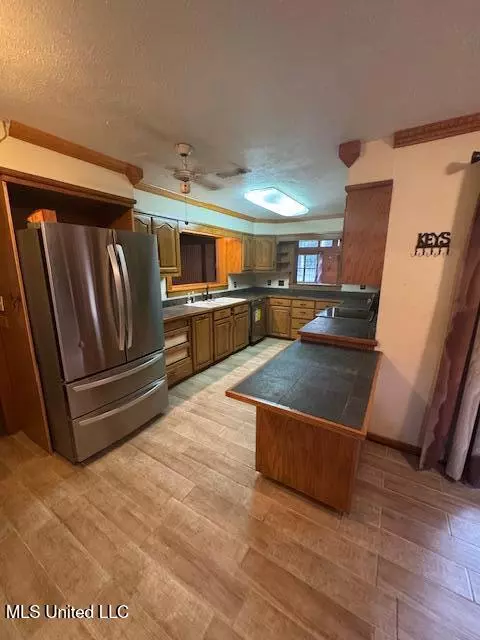 Summit, MS 39666,1024 Sabrina Drive