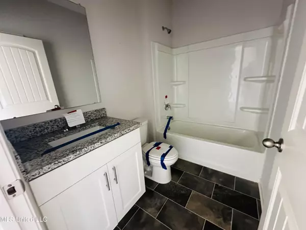 Byhalia, MS 38611,87 Banks Boulevard