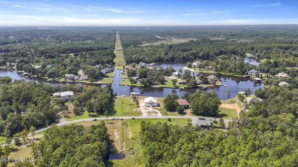 D'iberville, MS 39540,13215 Riverwalk Circle