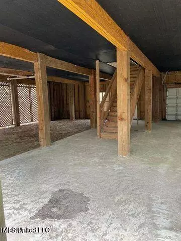 Bay Saint Louis, MS 39520,4111 Seventh Street