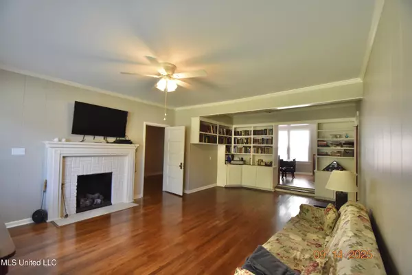 Greenwood, MS 38930,112 E Jefferson Avenue