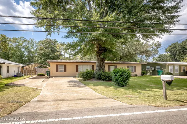 Ocean Springs, MS 39564,311 Holcomb Boulevard