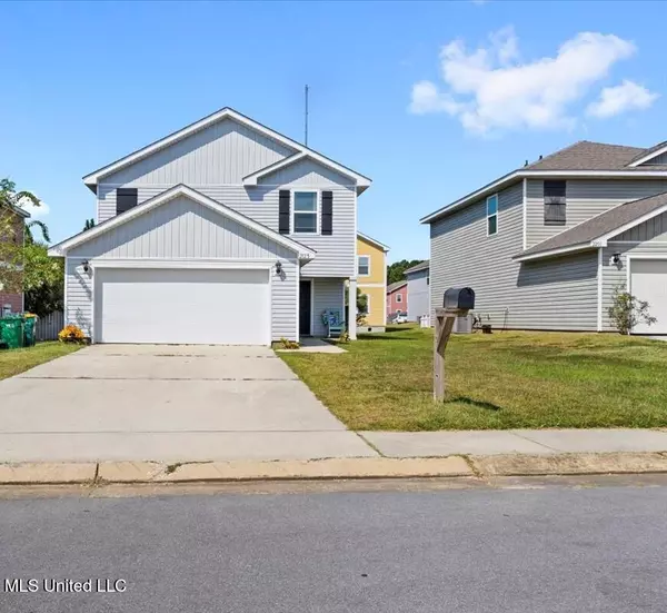 2125 Magazine Street, Ocean Springs, MS 39564