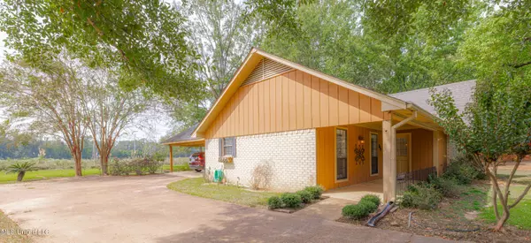 Clinton, MS 39056,219 Willow Brook Drive