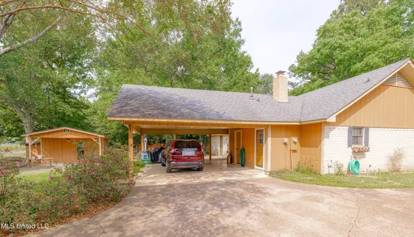 Clinton, MS 39056,219 Willow Brook Drive