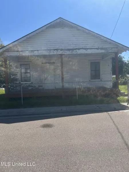 370 Croesus Street, Biloxi, MS 39530