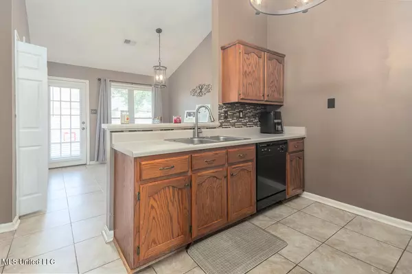 Southaven, MS 38671,5353 Pollard Drive