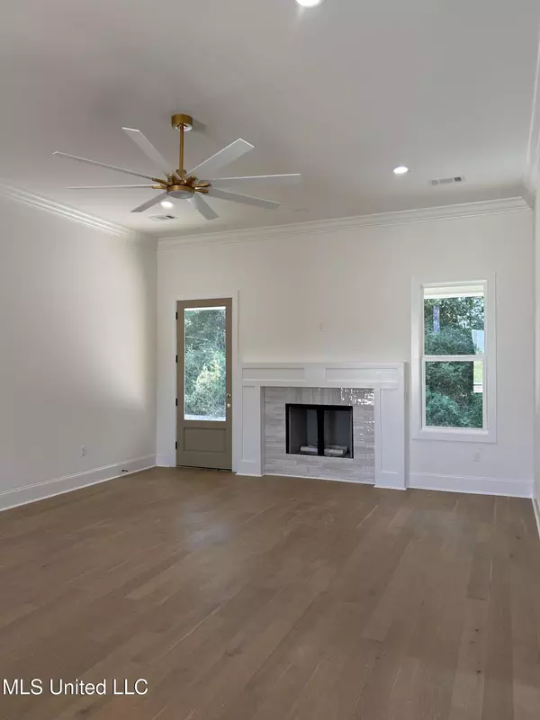 Canton, MS 39046,176 Sweetbriar Circle