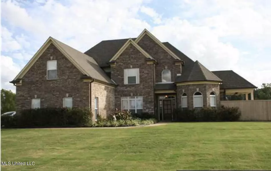 2545 Oak Manor Drive, Hernando, MS 38632