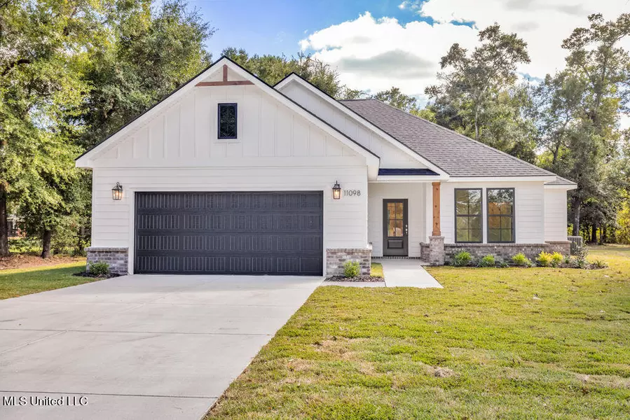 11098 Shorecrest Road, Biloxi, MS 39532