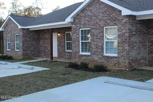 1013 Bassett Drive #C, Mccomb, MS 39648