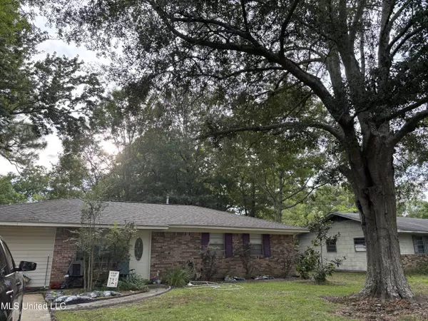 6601 Lancaster Boulevard, Ocean Springs, MS 39564