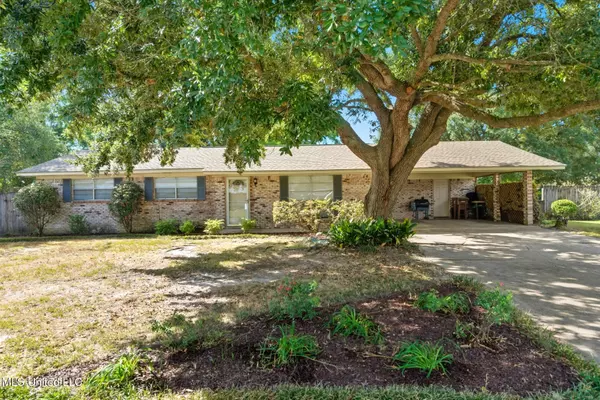 2053 Carolwood Drive, Biloxi, MS 39532