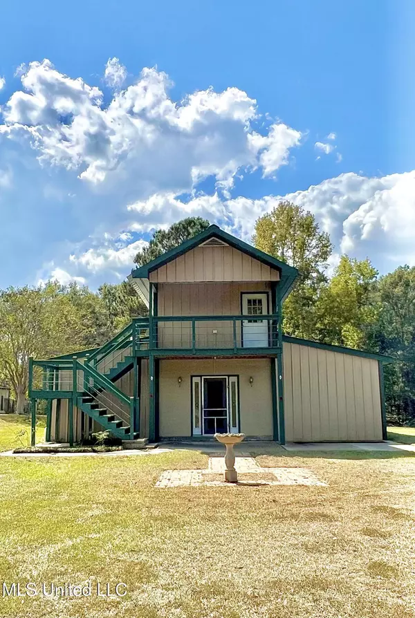 247 Carey Byrd Rd, Carriere, MS 39426