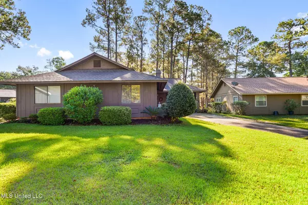 Diamondhead, MS 39525,5 Cypress Knee