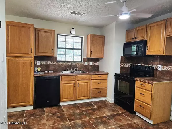 Senatobia, MS 38668,101 Gann Street