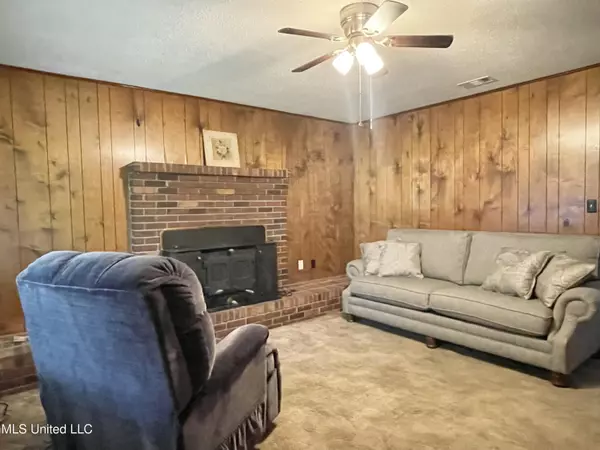 Mclain, MS 39456,75 Cyprus Road