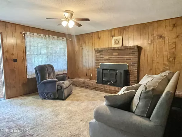 Mclain, MS 39456,75 Cyprus Road