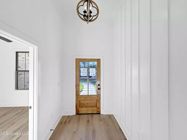 Brandon, MS 39042,215 New Haven Lane