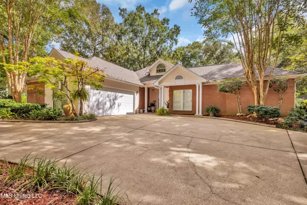 Diamondhead, MS 39525,6528 Alakoko Drive