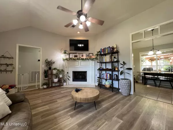 Brandon, MS 39047,414 Oak Bend Bend