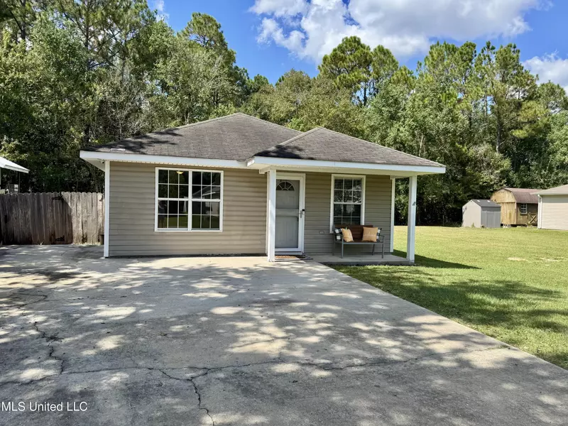 2213 Hudson Street, Waveland, MS 39576