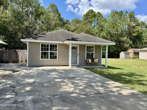 2213 Hudson Street,  Waveland,  MS 39576
