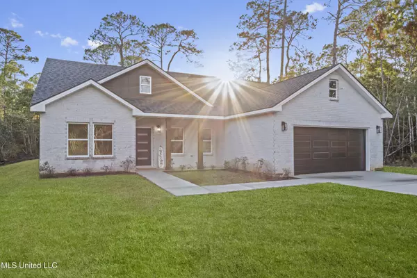 Ocean Springs, MS 39564,709 Pine Street