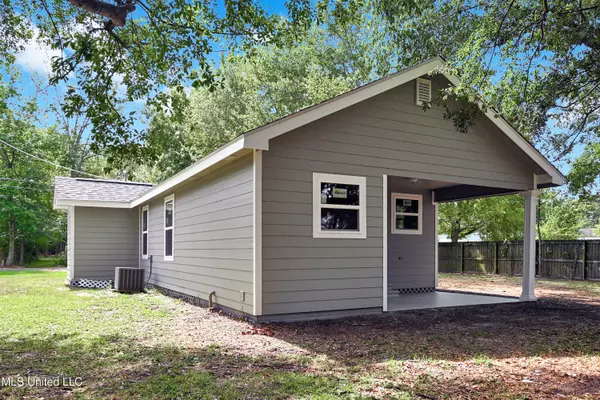 Pascagoula, MS 39567,1317 E Becht Avenue