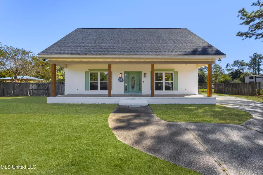 16916 Long Leaf Drive, Vancleave, MS 39565