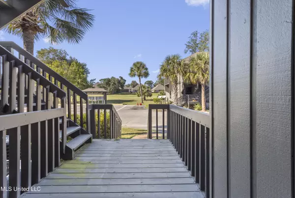 Diamondhead, MS 39525,166 Lanai #U