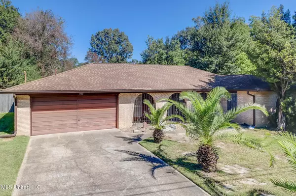 Biloxi, MS 39532,757 Canterbury Drive