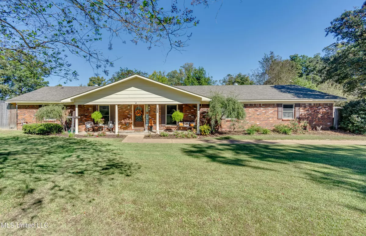 Flora, MS 39071,105 Center Street