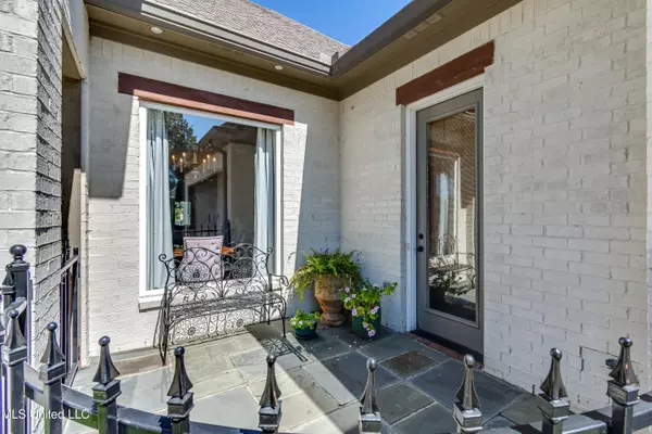 Madison, MS 39110,156 Cottonwood Drive