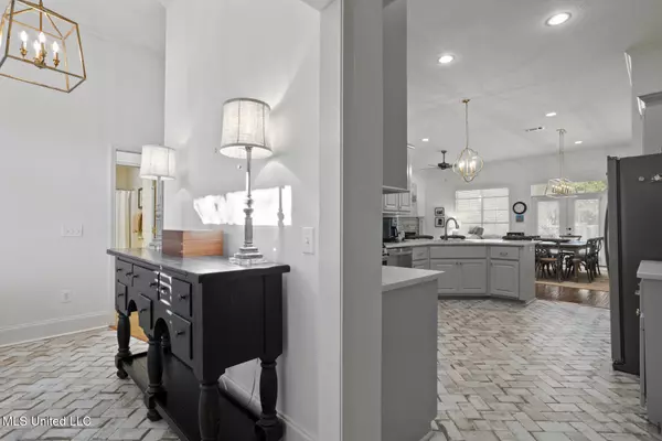 Ridgeland, MS 39157,759 Versailles Drive