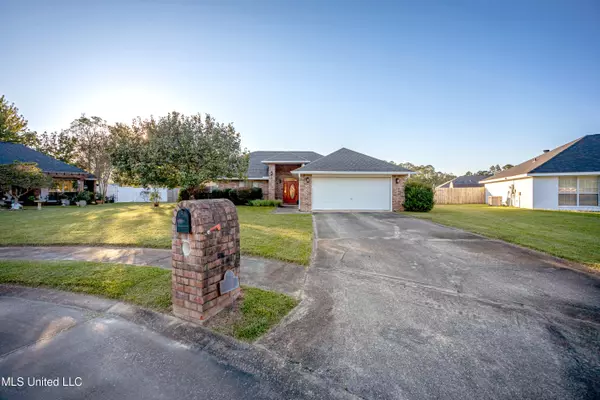 Ocean Springs, MS 39564,1603 Heather Court