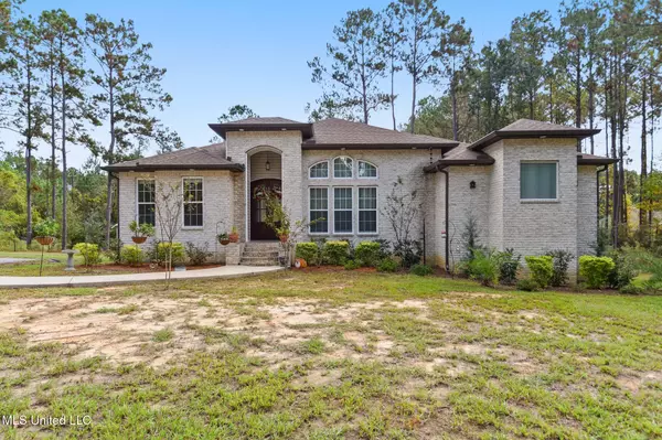 137 Debert Adams Road, Lucedale, MS 39452