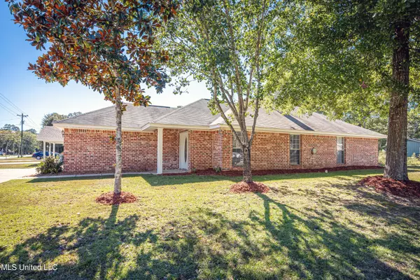 Gautier, MS 39553,3101 Seahorse Road