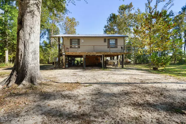 104 Hicks Camp Road, Mclain, MS 39456