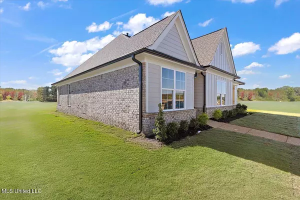 Nesbit, MS 38651,631 Sunflower Street