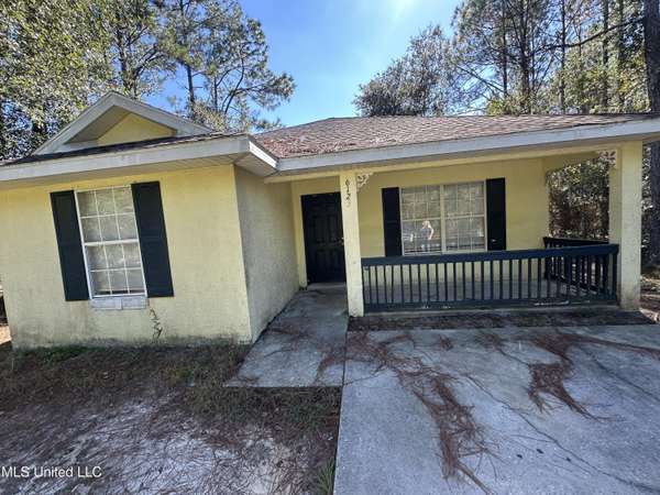 6123 W Lamar Street, Bay Saint Louis, MS 39520