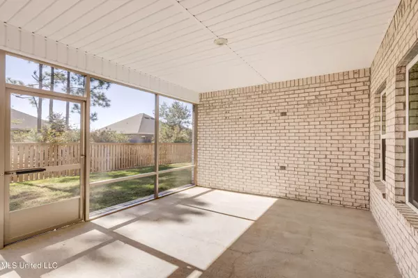 1079 Brackish Place, Ocean Springs, MS 39564