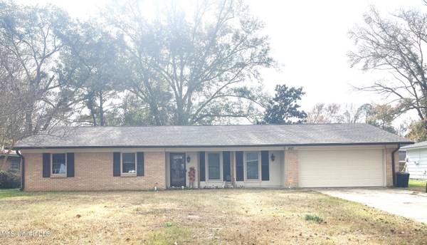 1827 Teakwood Drive, Jackson, MS 39212