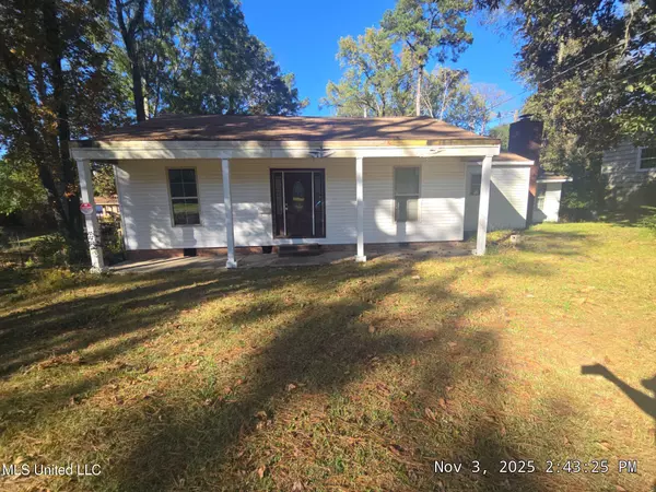 312 W Leavell Woods Drive, Jackson, MS 39212