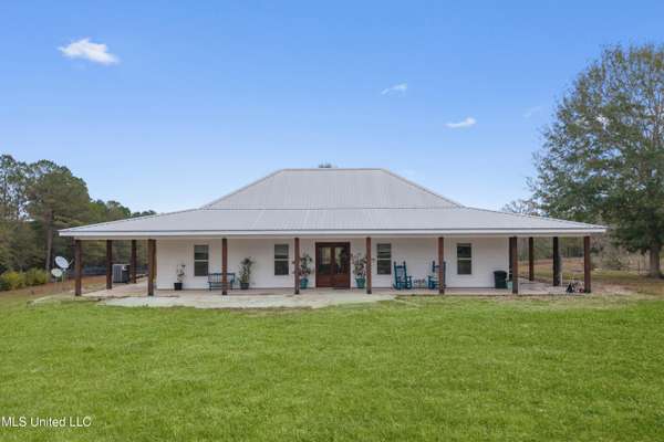 92 Sam Davis Drive, Perkinston, MS 39573